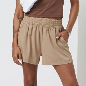 NWT Vuori Villa Lightweight Shorts
